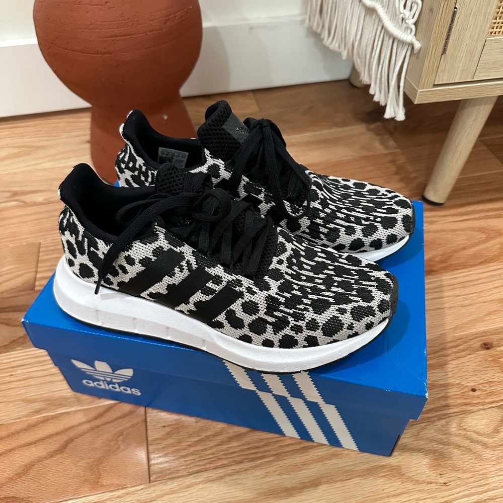 Adidas Swift Run